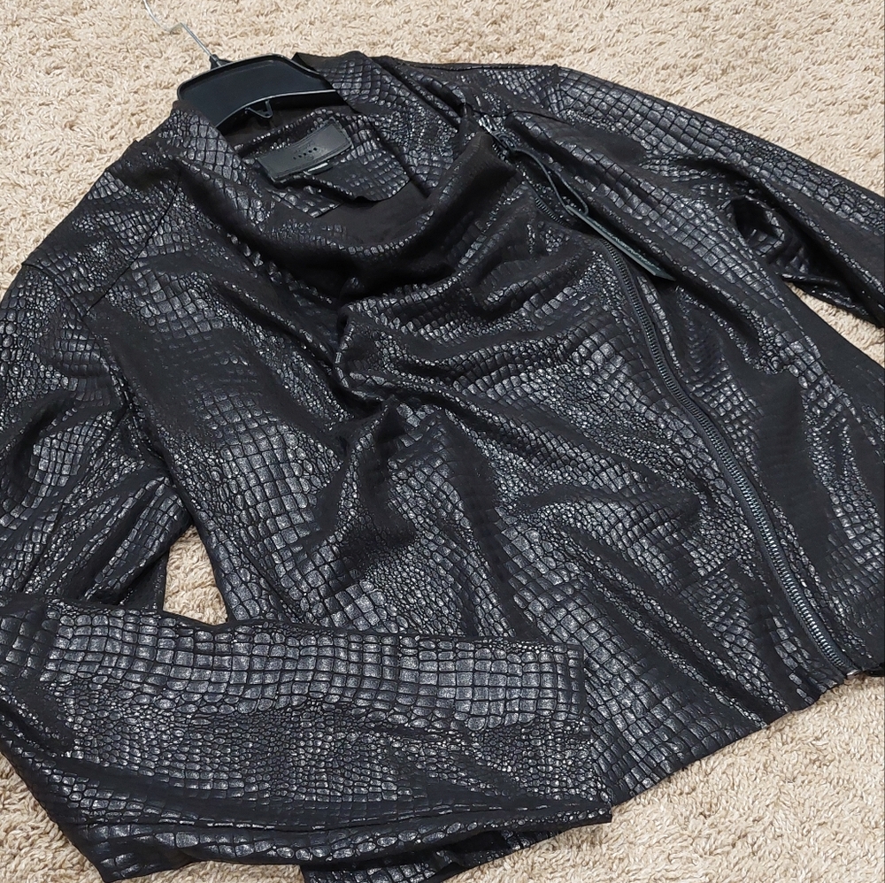 NWT BLANKNYC Irongirl Croc Print Lightweight Moto Jacket - Picture 6 of 14